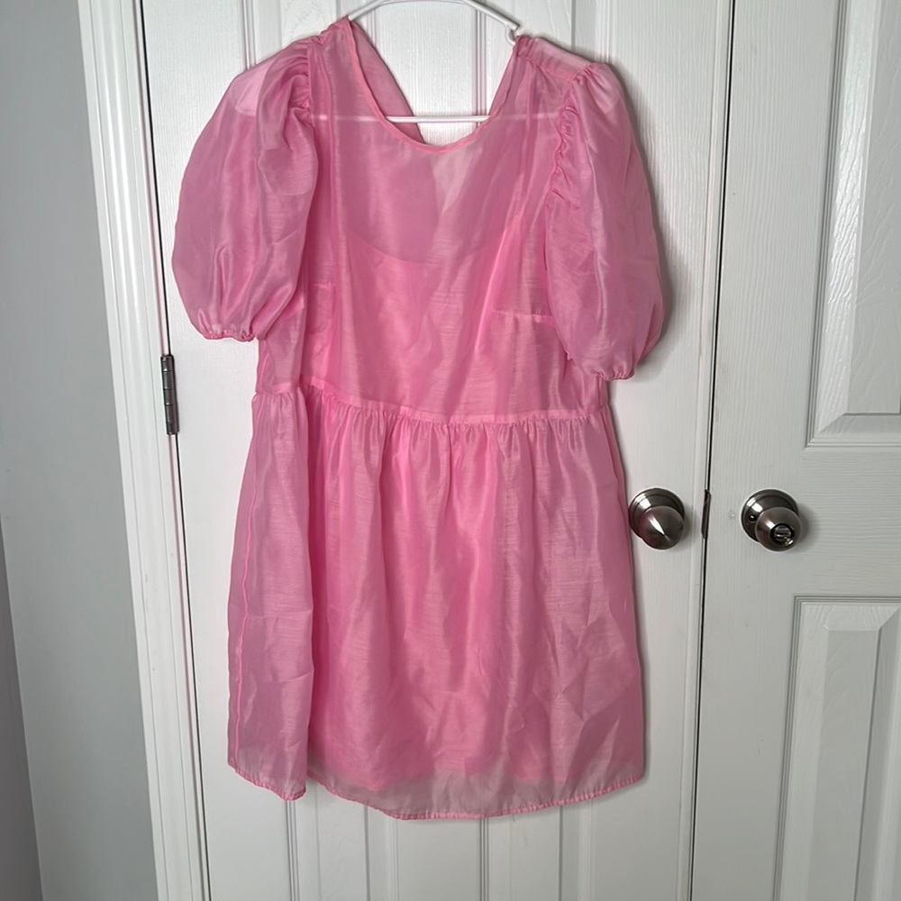 Pink puff dress. Size medium